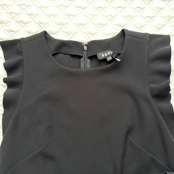 DKNY Midi Ruffle Cap Sleeve Crewneck Zipper Back Dress - Black - Size 4 - Picture 2 of 14